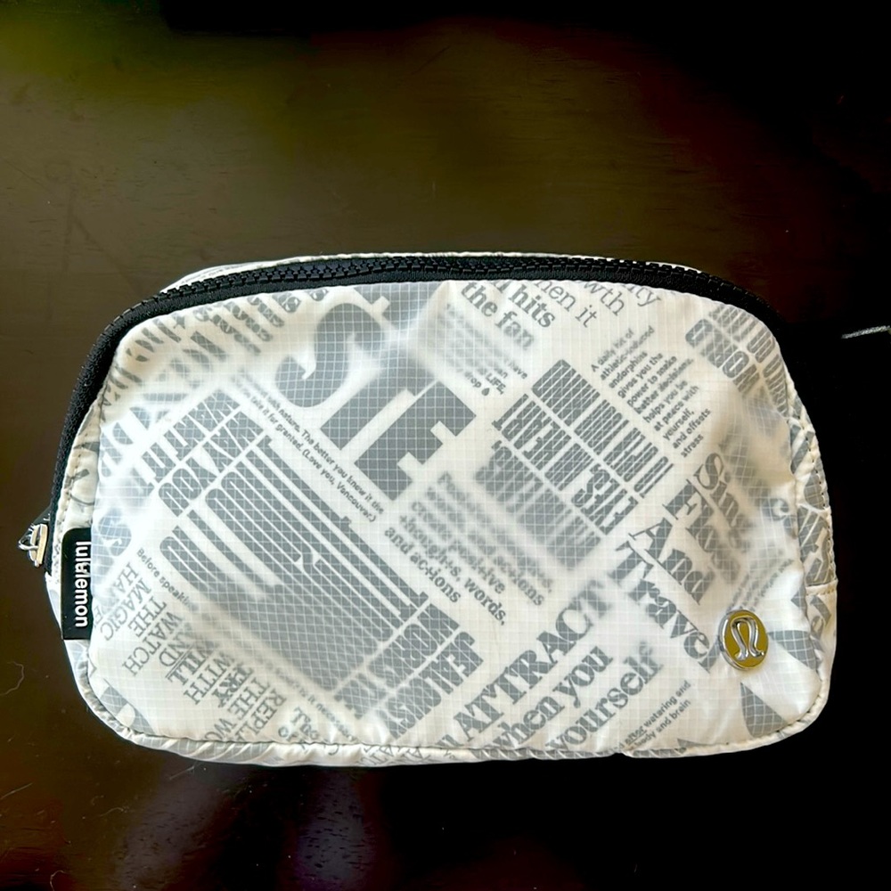 Lululemon 1L everywhere belt bag